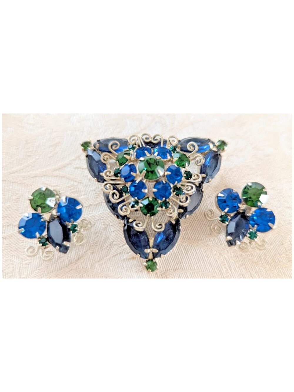 Vintage Juliana D & E Blue Green Metal Filigree Rhinestone Brooch & Earrings Set